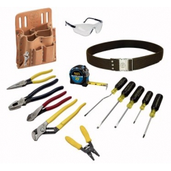 28-PIECE ELECTRICIAN TOOL SET